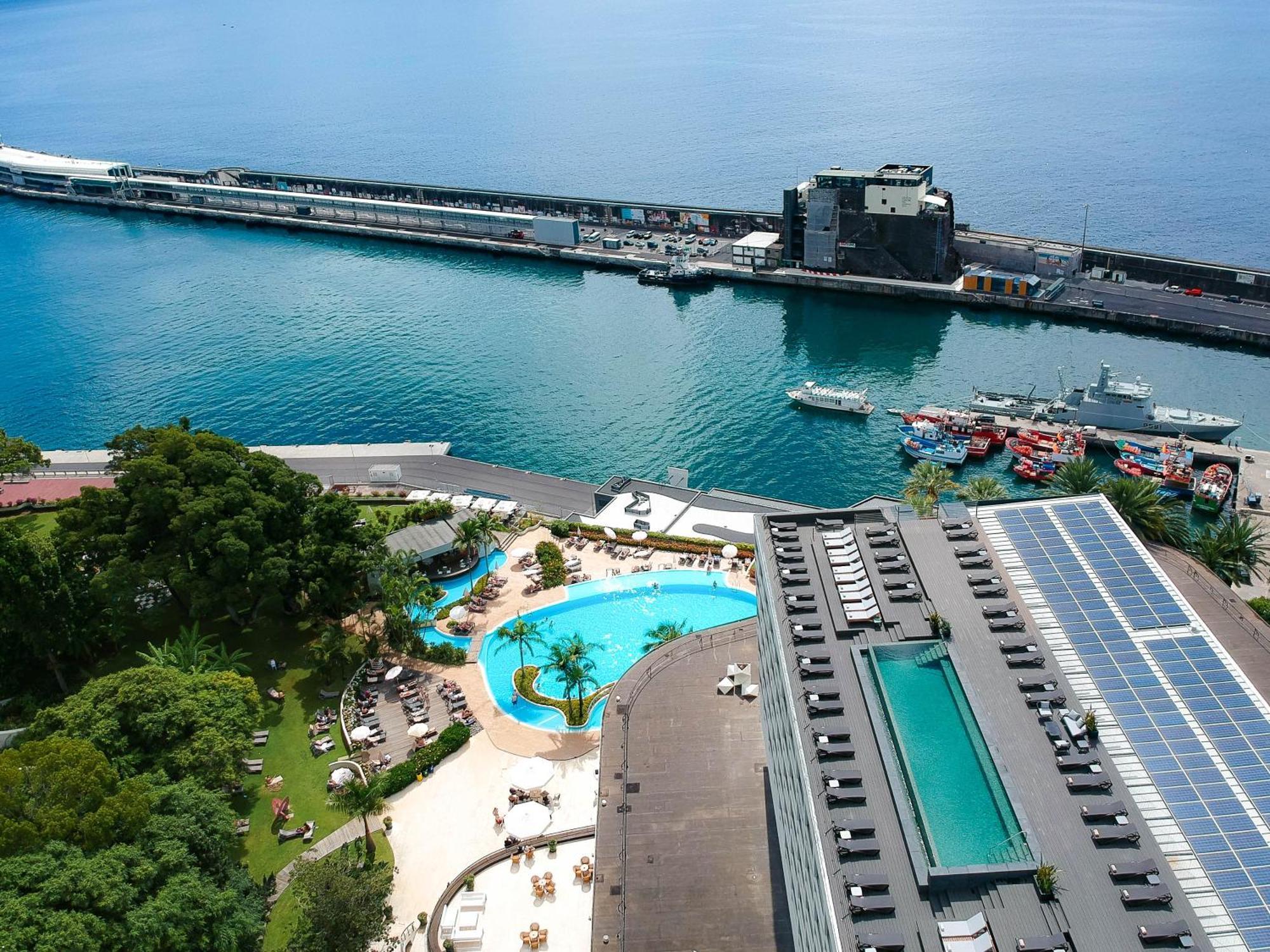 Pestana Casino Park Hotel&Casino Funchal  Bagian luar foto Aerial view of the hotel